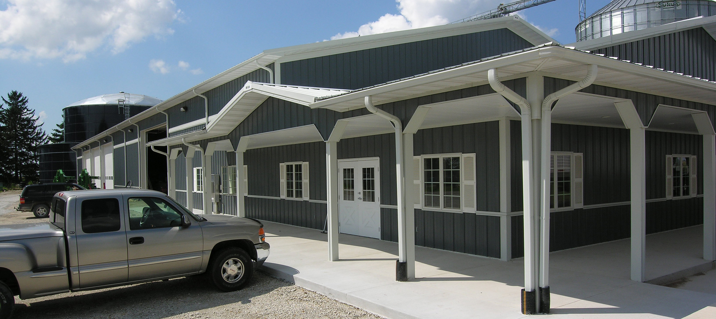 Commercial Pole Barn Design and Construction